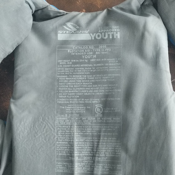 Life jacket - Picture 2 of 3